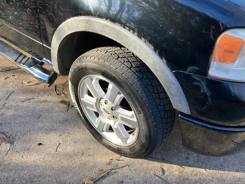Used 2006 Ford F150 Lariat AWD/4WD image 6