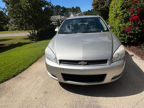 Used 2007 Chevrolet Impala LT FWD image 1