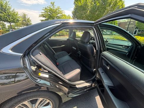Used 2017 Toyota Camry SE FWD image 5