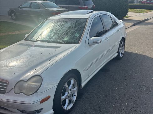 Used 2007 Mercedes-Benz C 230 Sedan image 2