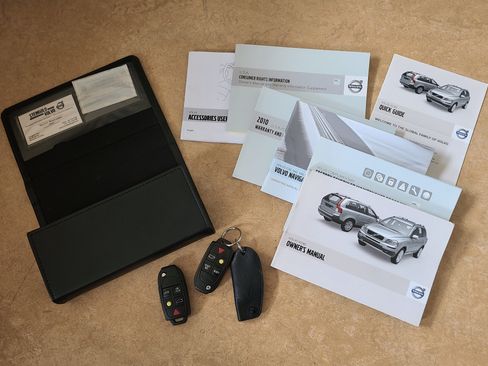 Used 2010 Volvo XC90 V8 image 12