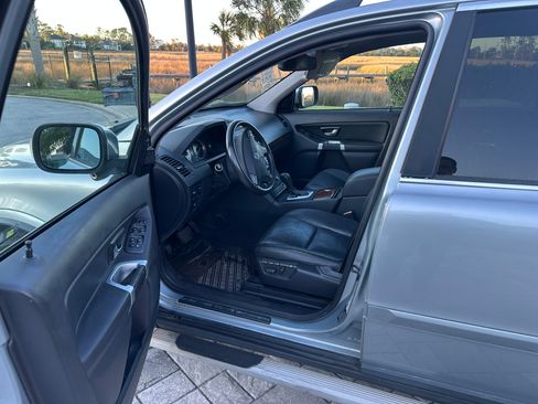 Used 2008 Volvo XC90 V8 image 8