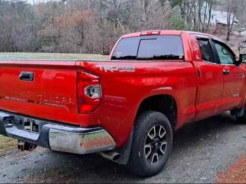 Used 2016 Toyota Tundra SR5 image 9
