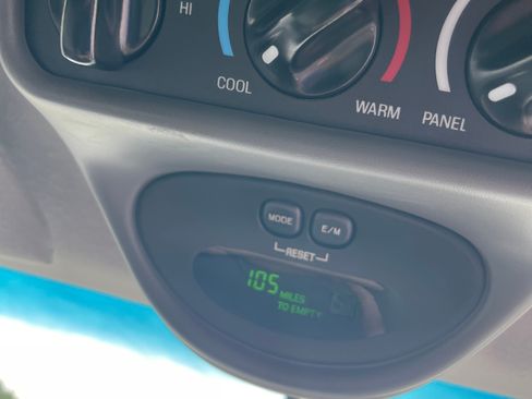 Used 2002 Ford Excursion XLT RWD image 17