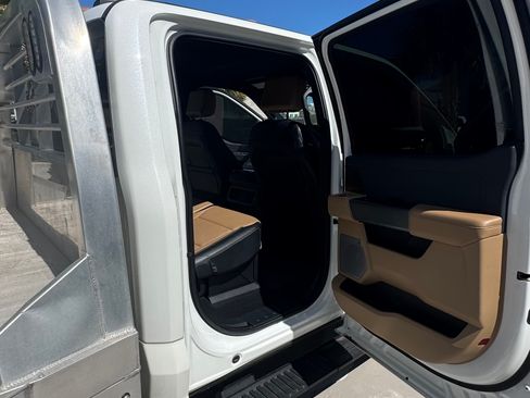 Used 2023 Ford F450 Lariat w/ Snow Plow Prep Package image 2