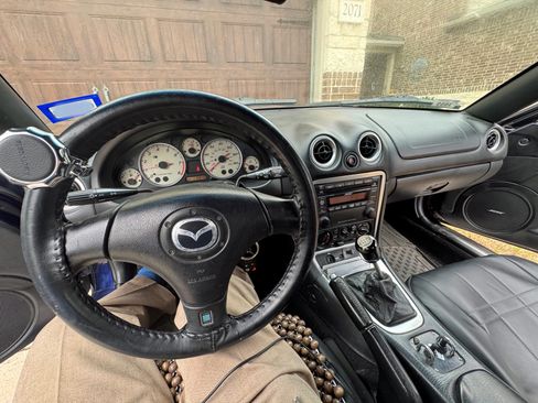 Used 2003 MAZDA MX-5 Miata LS image 6