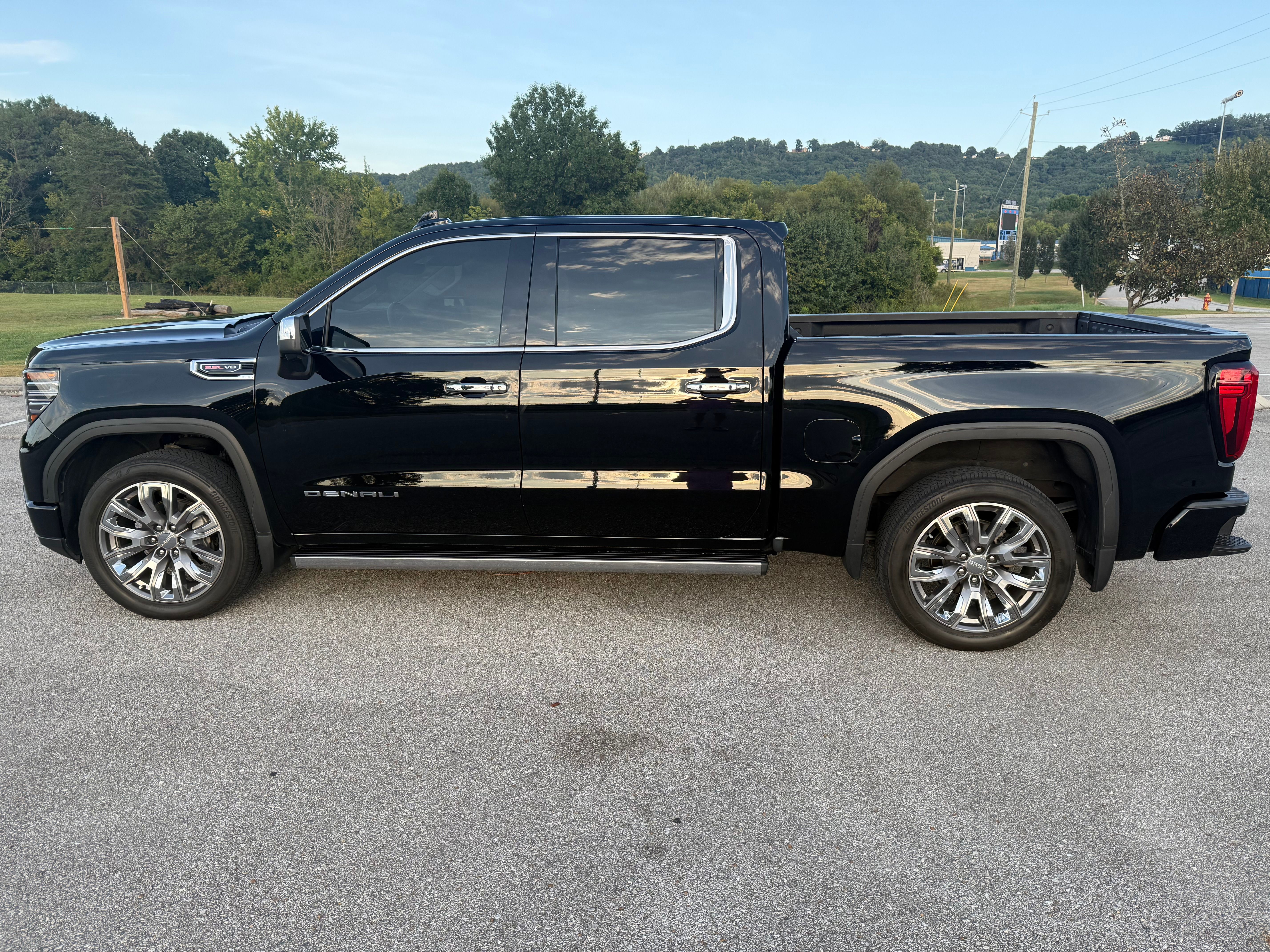 Used 2024 GMC Sierra 1500 Denali AWD/4WD image 5
