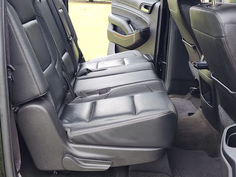 Used 2017 GMC Yukon XL SLT image 9