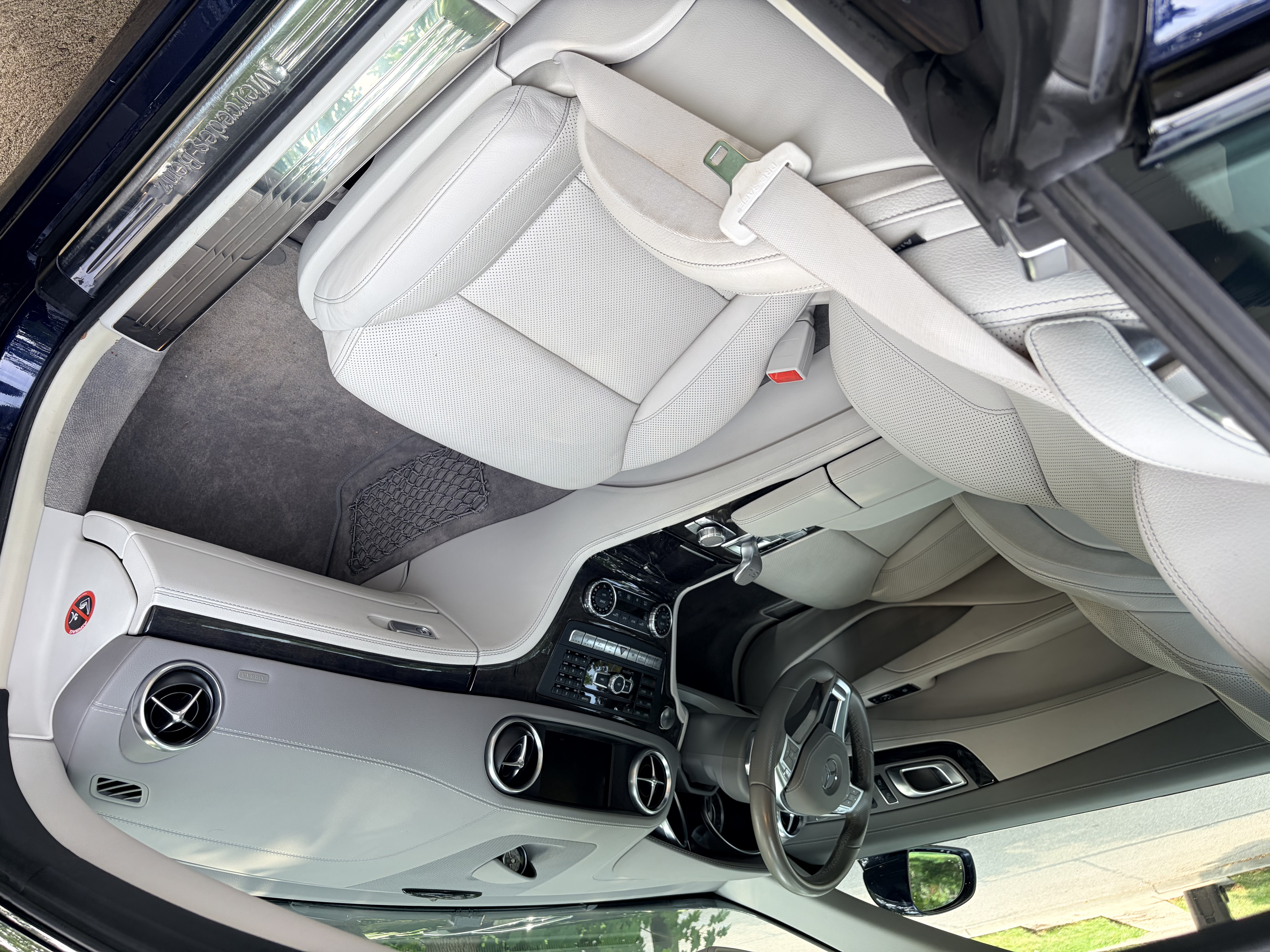Used 2015 Mercedes-Benz SL 550 image 8