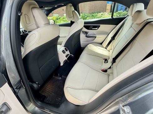 Used 2025 Mercedes-Benz C 300 4MATIC Sedan image 15