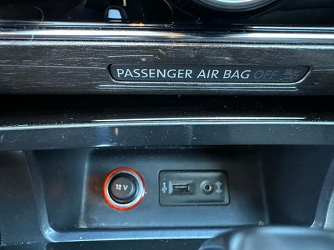 Used 2016 Volkswagen Passat 1.8T SE w/ Lighting Package (P06) image 16