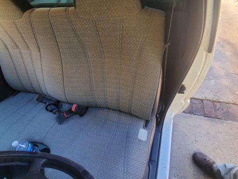 Used 2001 Chevrolet S10 Pickup 2WD Regular Cab image 4