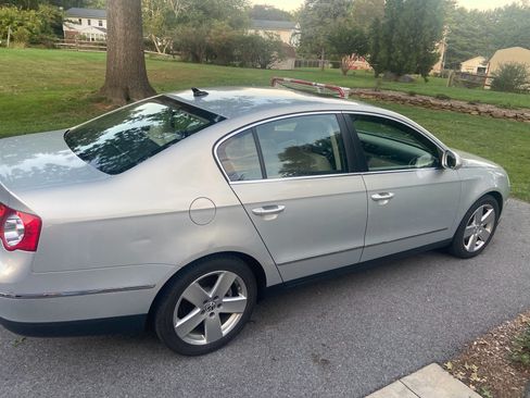 Used 2009 Volkswagen Passat Komfort image 8