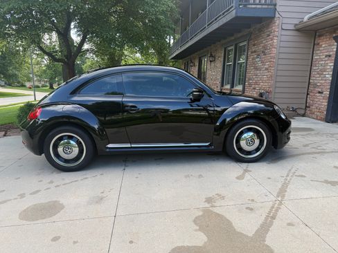 Used 2012 Volkswagen Beetle 2.5 FWD image 9