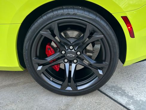 Used 2021 Chevrolet Camaro SS image 24