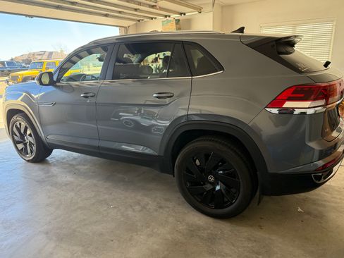 Used 2024 Volkswagen Atlas Cross Sport SE image 4