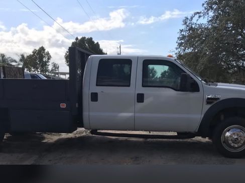 Used 2008 Ford F450 176 W.B. 4D image 2
