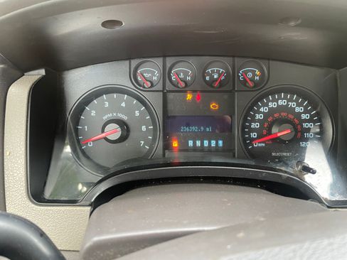 Used 2010 Ford F150 STX image 5