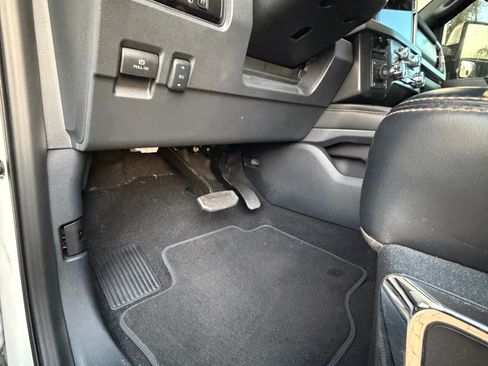 Used 2024 Ford F250 Platinum image 21