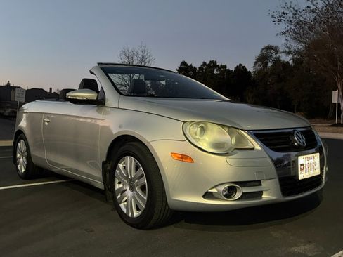 Used 2009 Volkswagen Eos Komfort FWD image 13