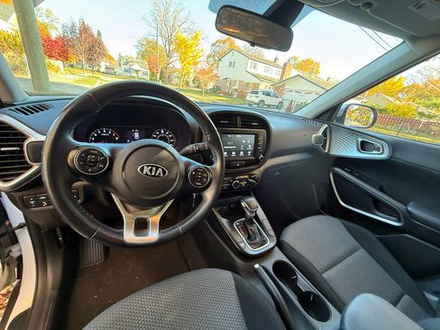 Used 2021 Kia Soul X-Line image 9