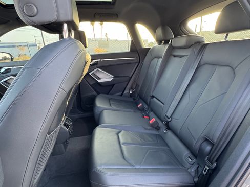 Used 2020 Audi Q3 2.0T Premium w/ Convenience Package image 9