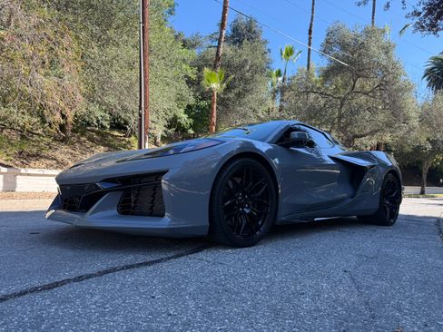 Used 2024 Chevrolet Corvette Z06 w/ Stealth Interior Trim Package image 13