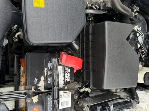 Used 2014 Toyota Camry SE image 28