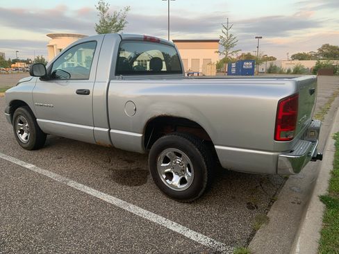 Used 2003 Dodge Ram 1500 Truck ST RWD image 2