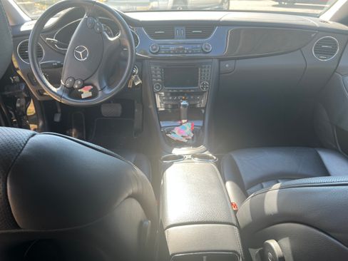 Used 2007 Mercedes-Benz CLS 550 image 8