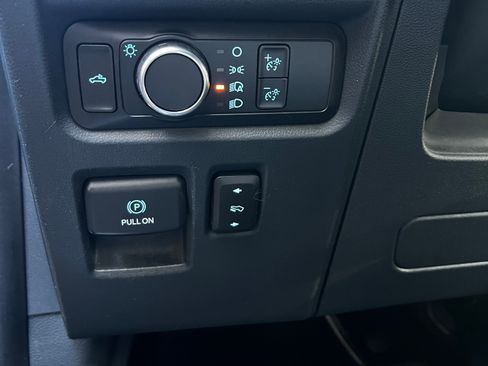 Used 2023 Ford F150 Lightning Platinum image 16