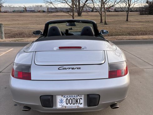 Used 2001 Porsche 911 Carrera image 11