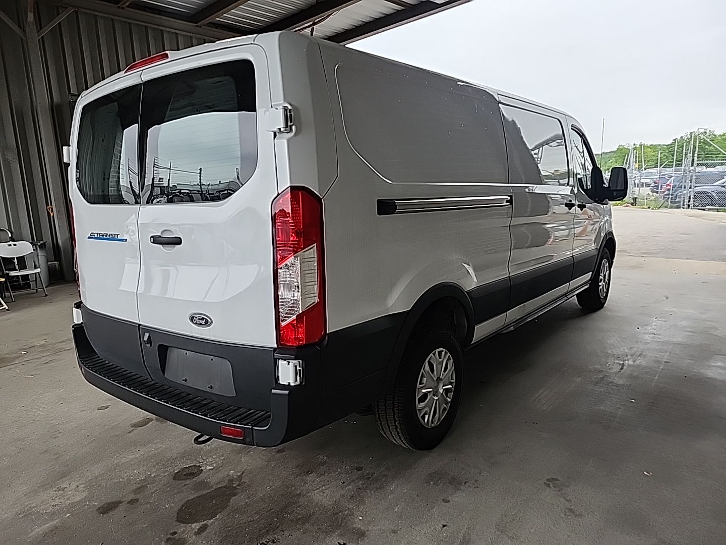 Used 2023 Ford E-Transit Low Roof RWD image 2