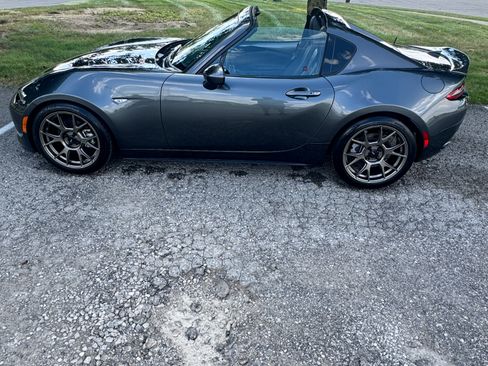 Used 2024 MAZDA MX-5 Miata RF Grand Touring RWD image 11
