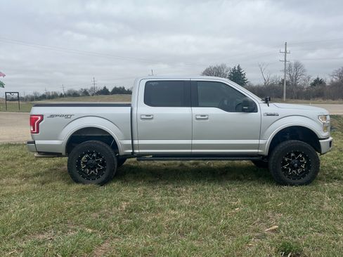 Used 2016 Ford F150 XLT w/ Equipment Group 302A Luxury image 5