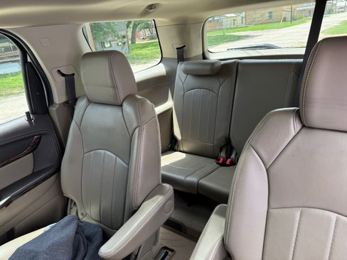 Used 2013 GMC Acadia Denali image 12