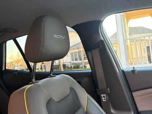 Used 2024 Chevrolet Trax ACTIV w/ Sunroof Package image 10