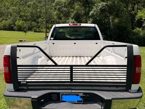 Used 2007 Chevrolet Silverado 1500 W/T RWD image 9