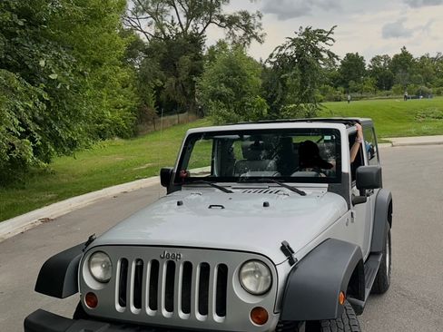 Used 2009 Jeep Wrangler X AWD/4WD image 4