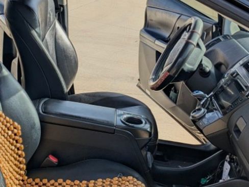 Used 2015 Toyota Prius V Four image 14