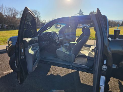 Used 2006 Toyota Tacoma 4x4 Access Cab image 14