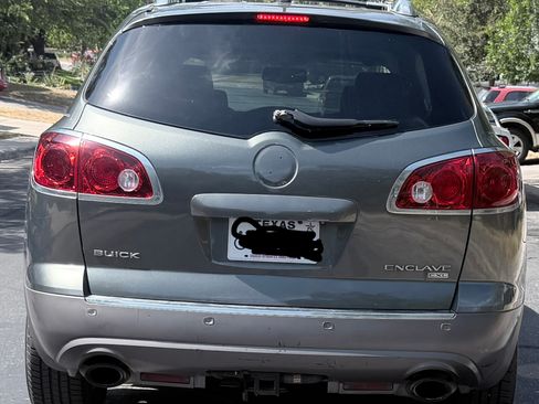 Used 2011 Buick Enclave CXL FWD image 24