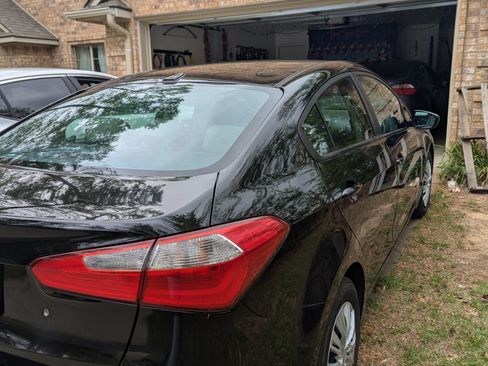 Used 2015 Kia Forte LX image 2