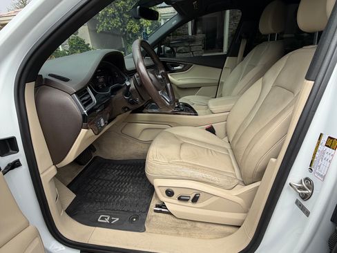 Used 2017 Audi Q7 3.0T Premium Plus AWD/4WD image 2