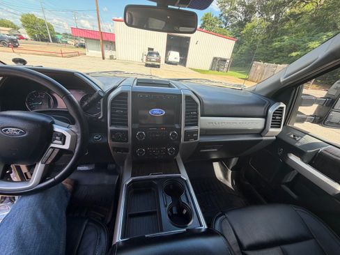 Used 2020 Ford F250 Lariat w/ Lariat Ultimate Package AWD/4WD image 22