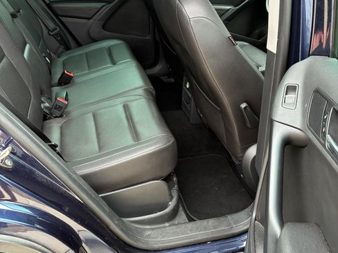 Used 2016 Volkswagen Tiguan SE image 10