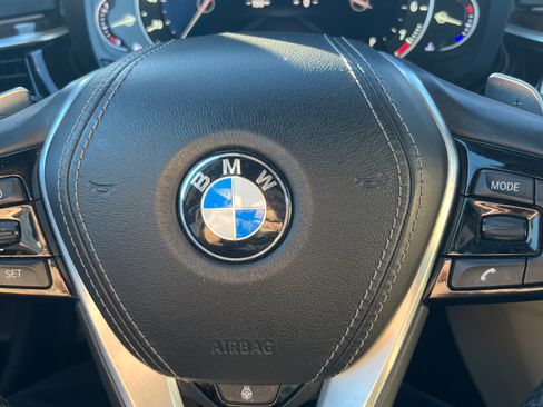 Used 2017 BMW 530i xDrive image 9