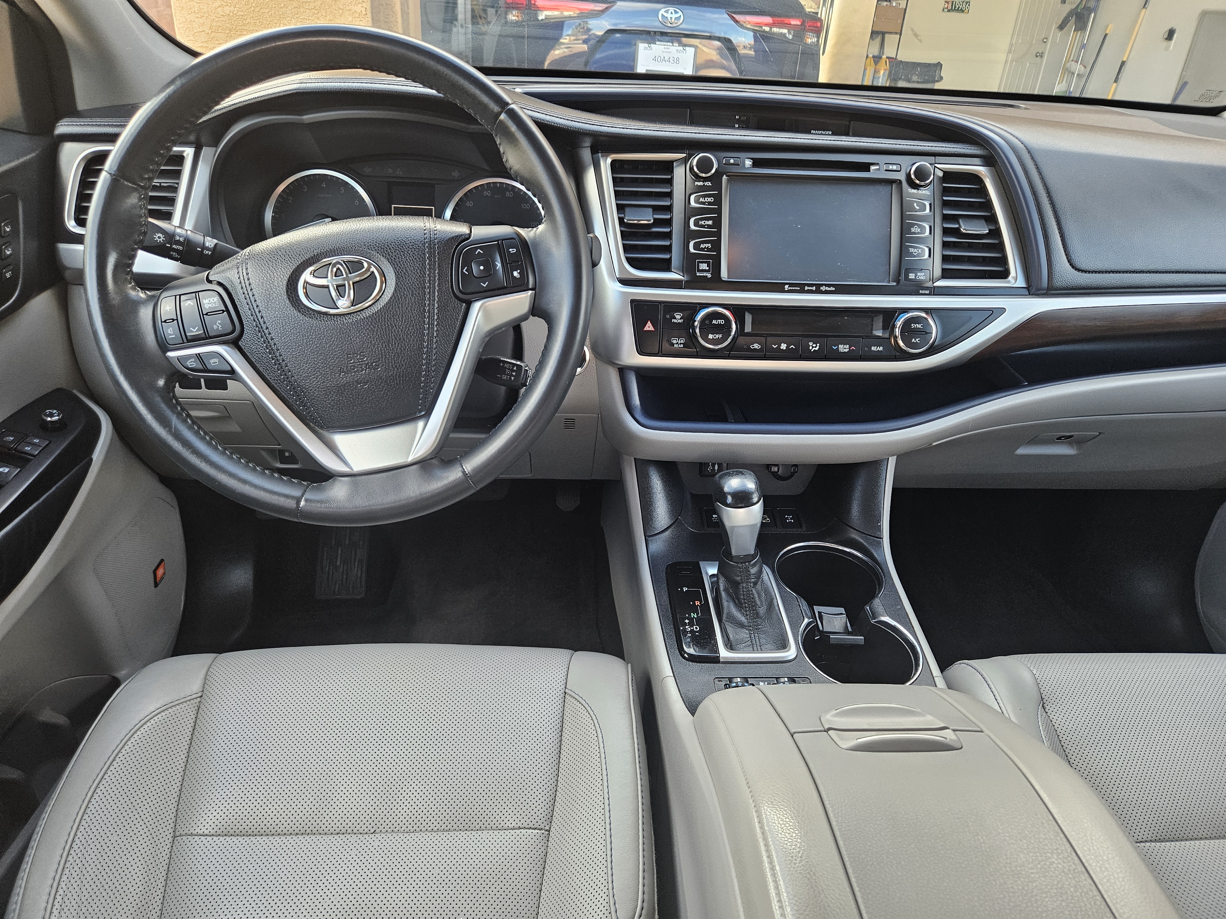 Used 2016 Toyota Highlander Limited AWD/4WD image 17