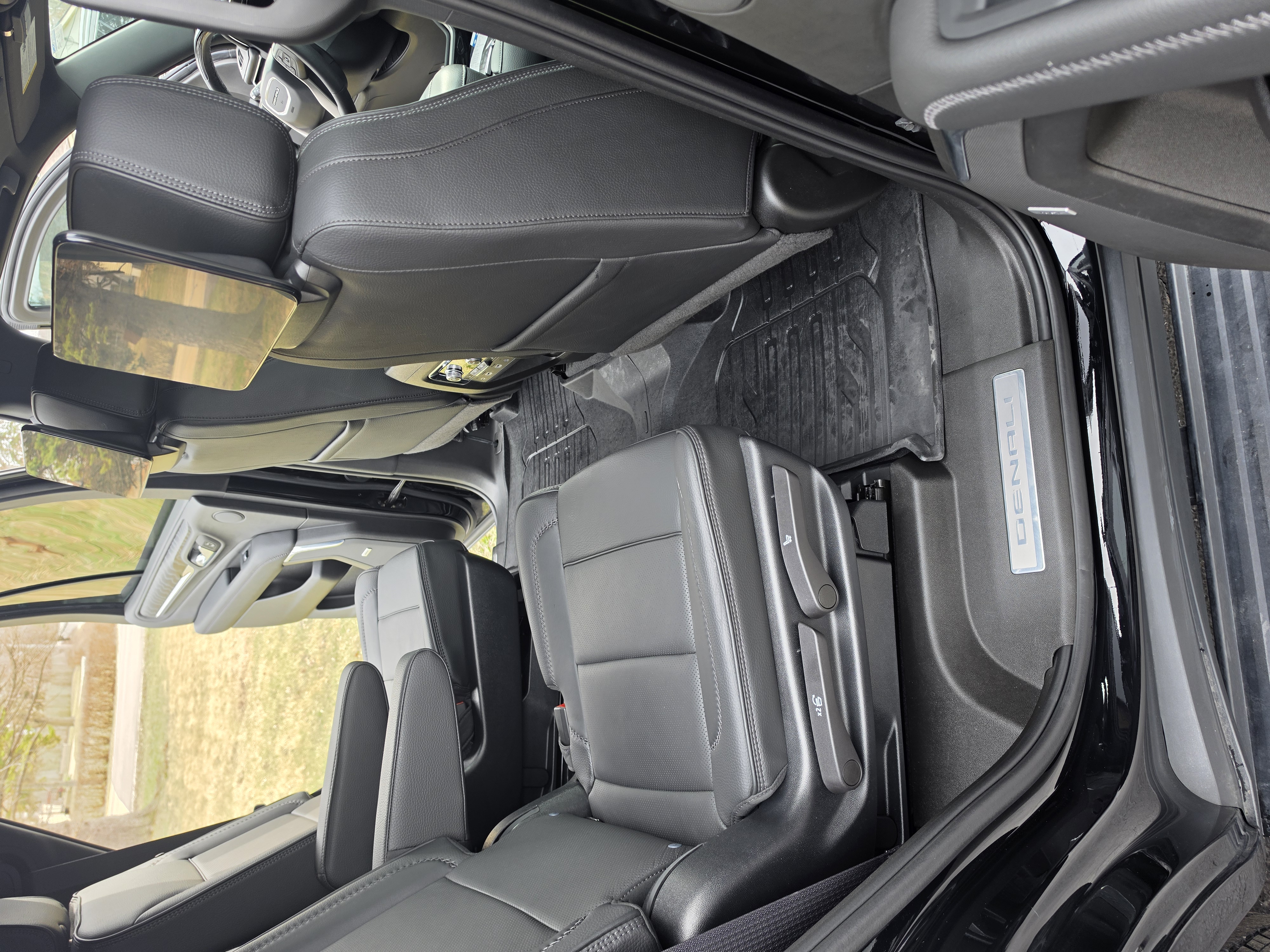 Used 2023 GMC Yukon Denali w/ Denali Reserve Package AWD/4WD image 19