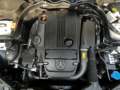 Used 2014 Mercedes-Benz C 250 Sedan image 8
